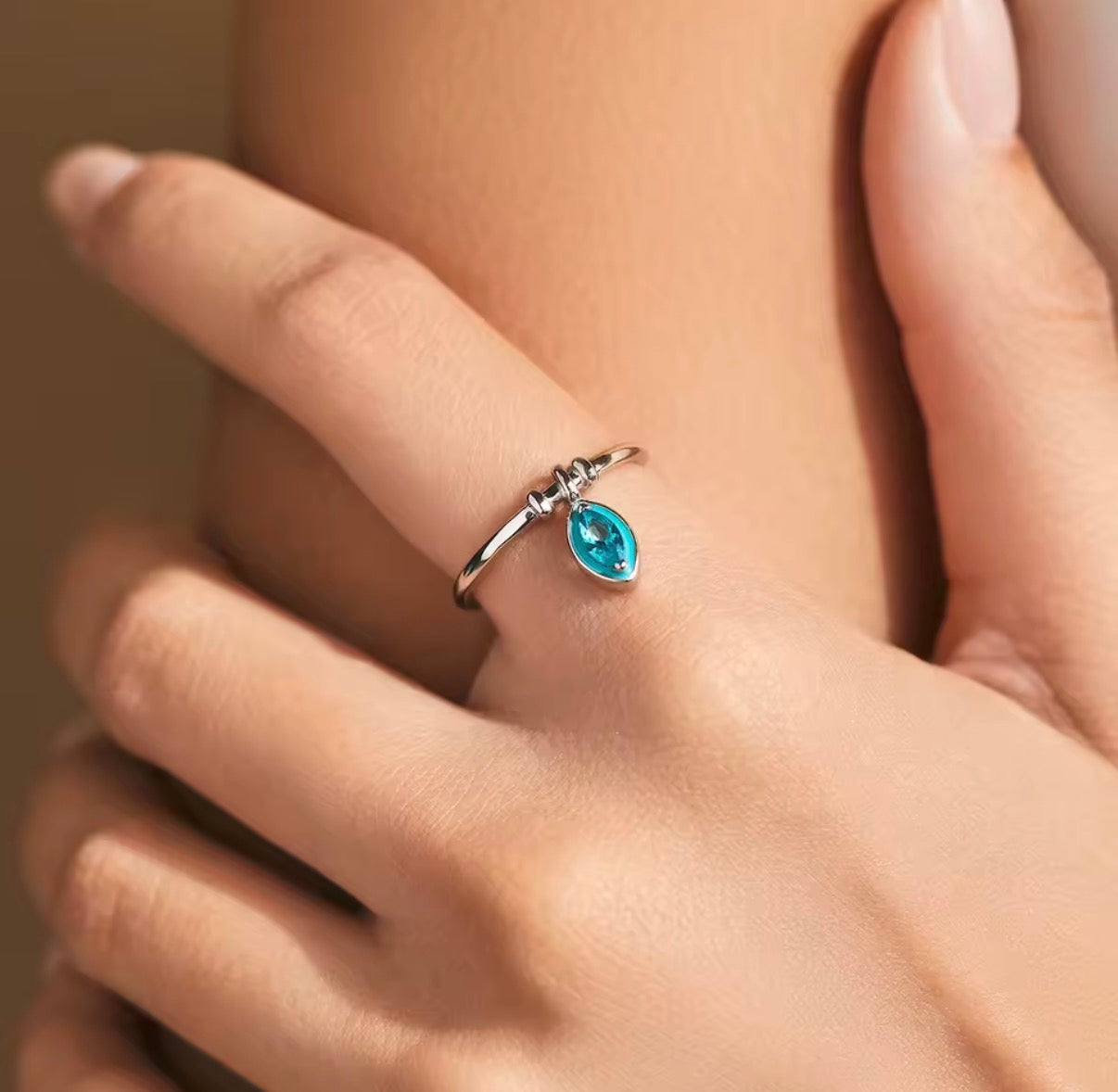 Bloo & Co Loose Oval Blue Ring