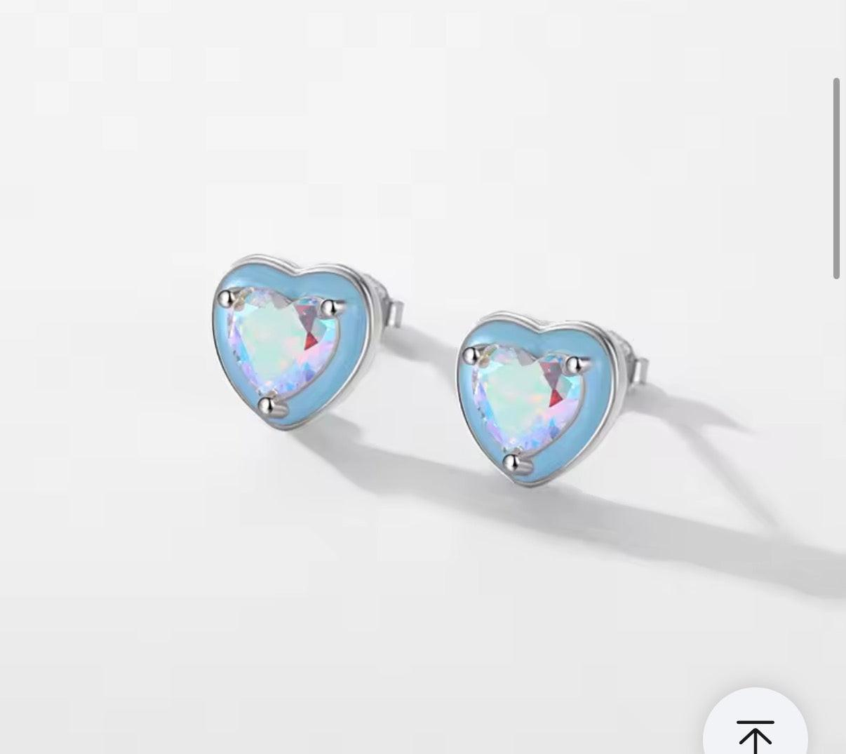 Bloo & Co Mini Hear Pearl Earrings.