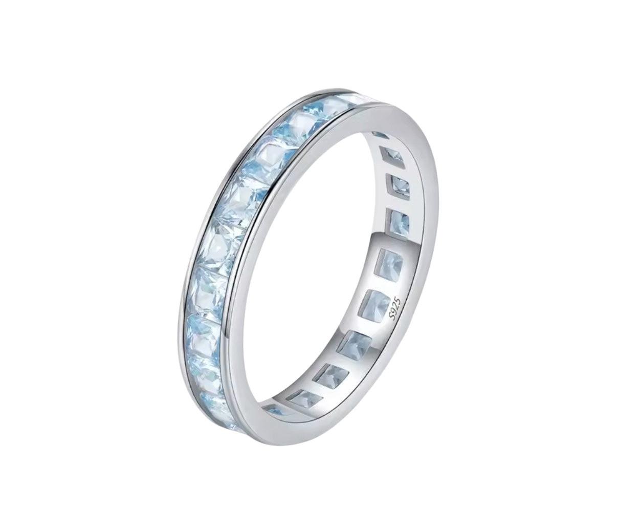 Bloo & Co Circular Stone Adjustible Eternity Ring.
